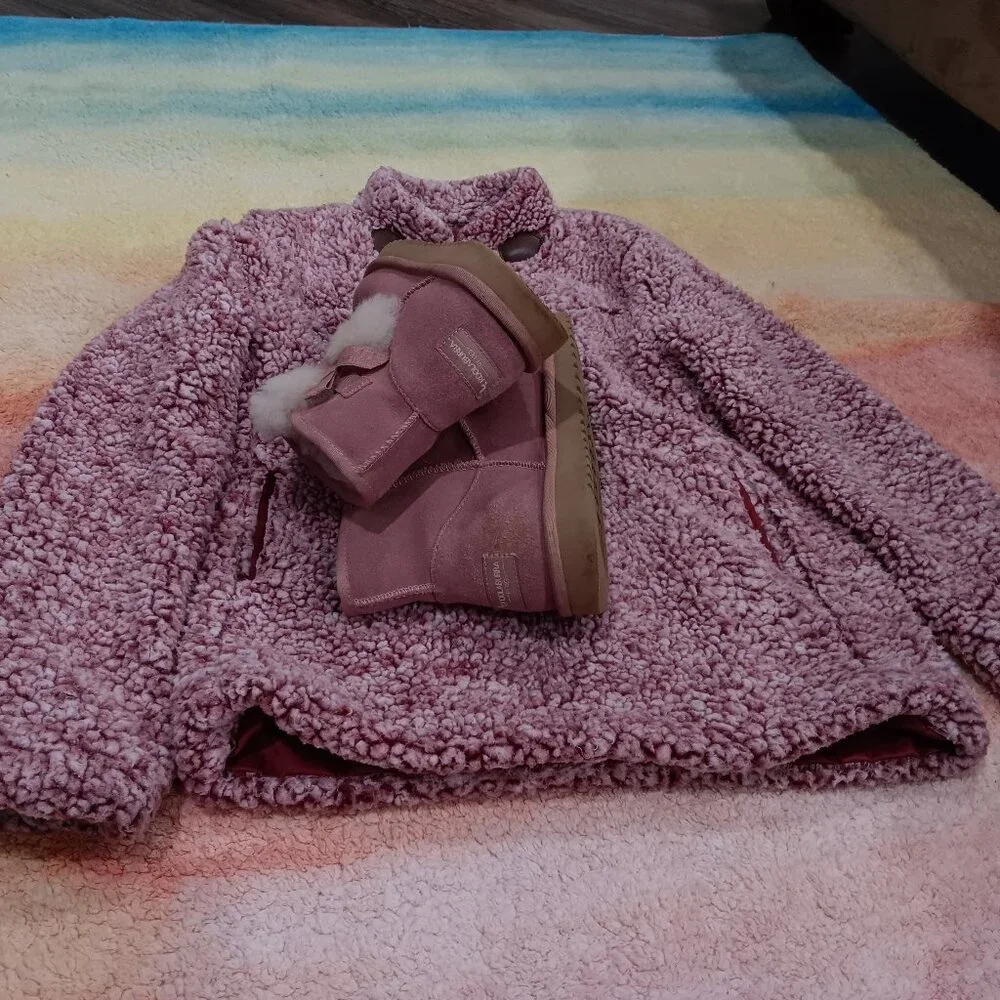 Girls Pink Koolaburra by UGG & sweater bundle - Picture 4 of 7